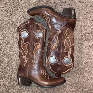 NWOB Matisse Cowboy Boots